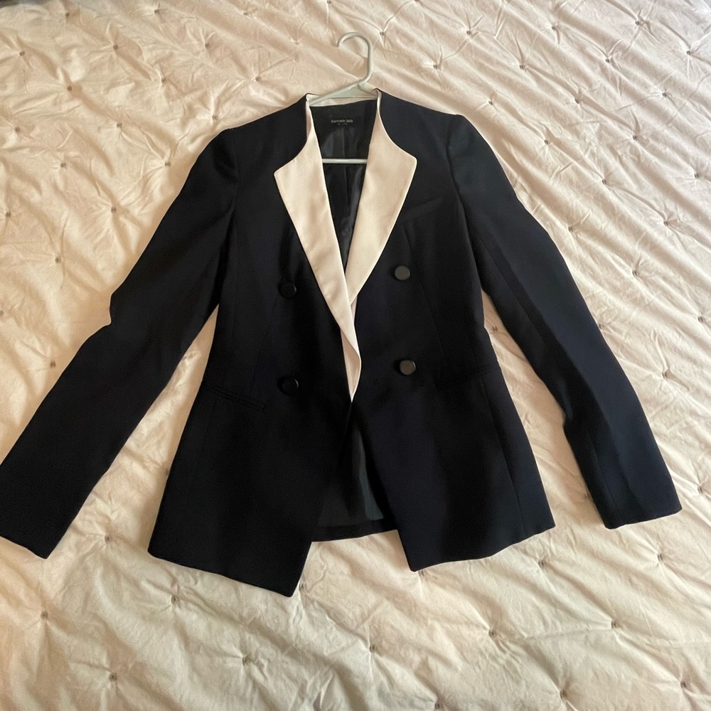 Kenneth Lady by LYNN- Women BlazerSize small